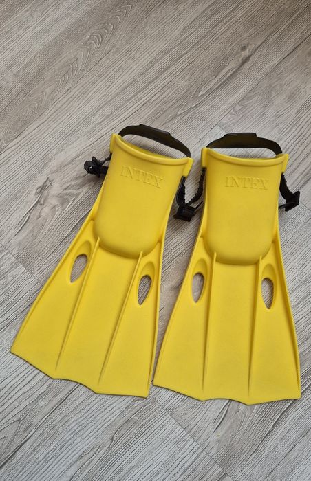 Labe noi pentru inot Intex