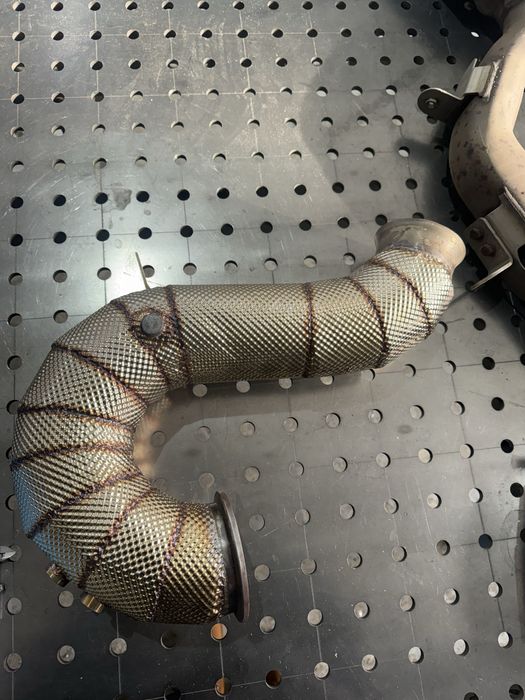 Downpipe Custom imbracat la thermoperformance