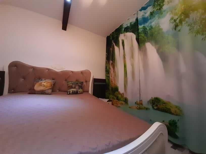 Дава се под наем Двустаен апартамент в София, Студентски град - 85 кв.м за 850 € - Снимка #2