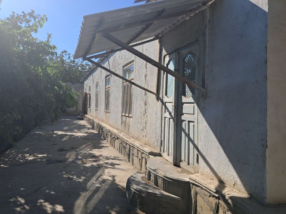 Uy sotiladi tez fursatda