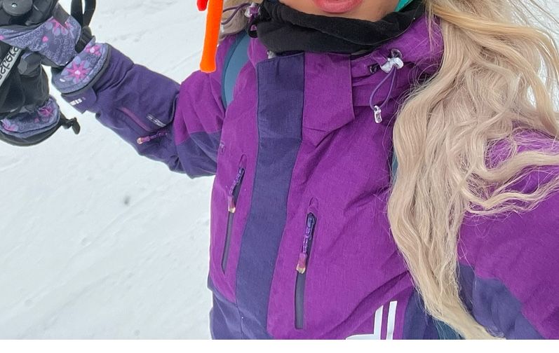 Продавам ски екип + ръкавици