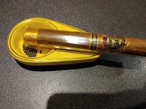 Марков пепелник за пура Cohiba