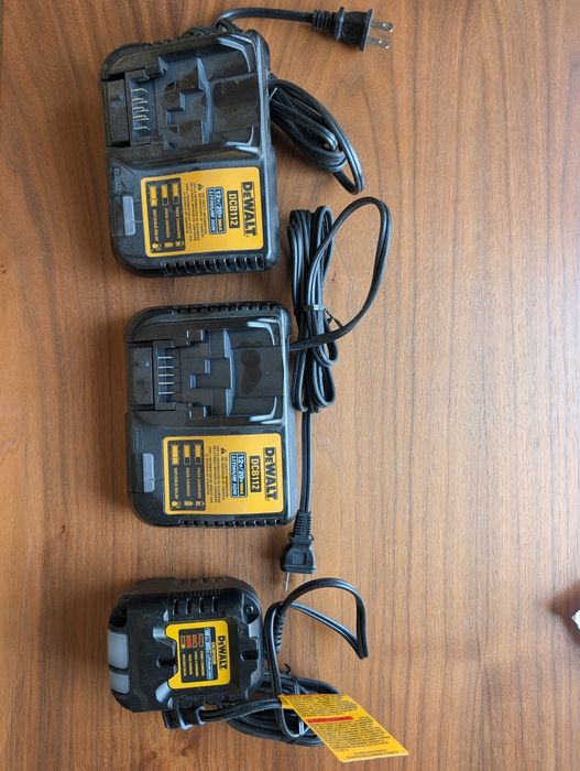 DeWalt DCD 800 шуруповёрт, батарея, зарядка