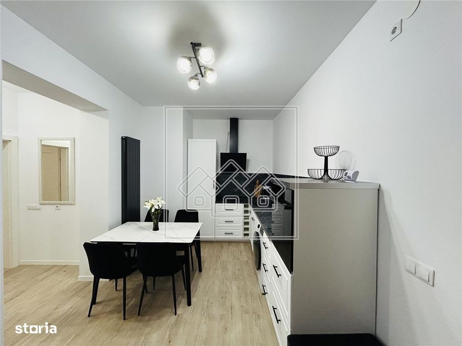Apartament in zona Ultracentrala, 58 mp utili, recent renovat — fotografia 1