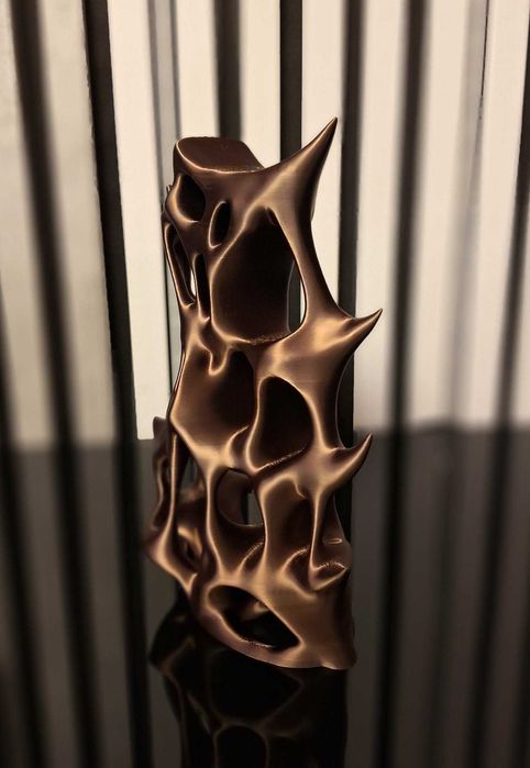 Suport/Stand  căști premium – design sculptural, finisaj metalic bronz