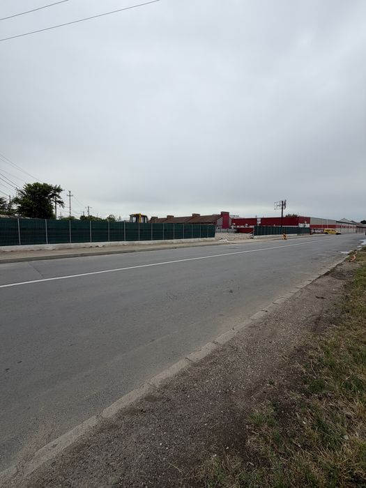 Inchiriez teren vad comercial Campul linistii