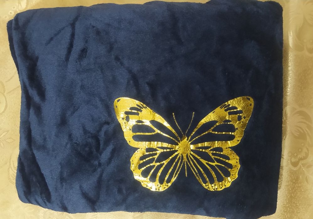 Продам новые пледы