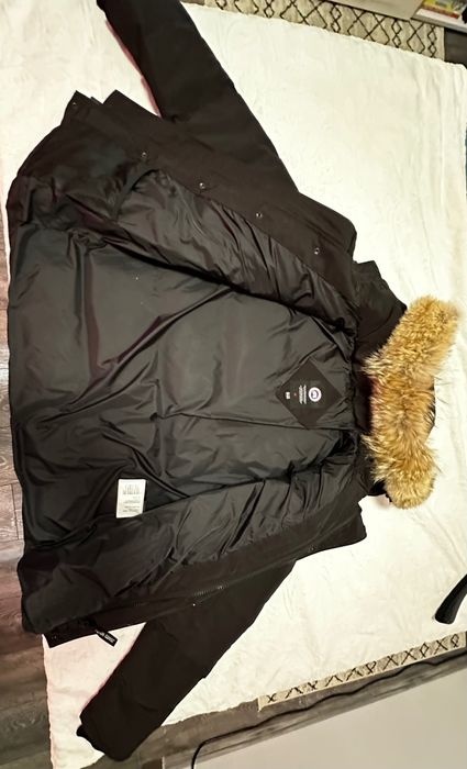 Geaca canada goose