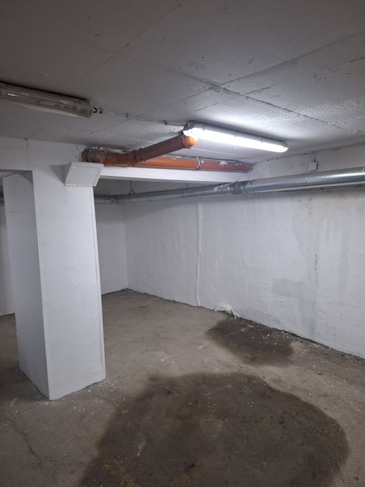 Дава се под наем Гараж / Паркомясто в София, Зона Б-5-3 - 12 кв.м за 69.36 € - Снимка #4