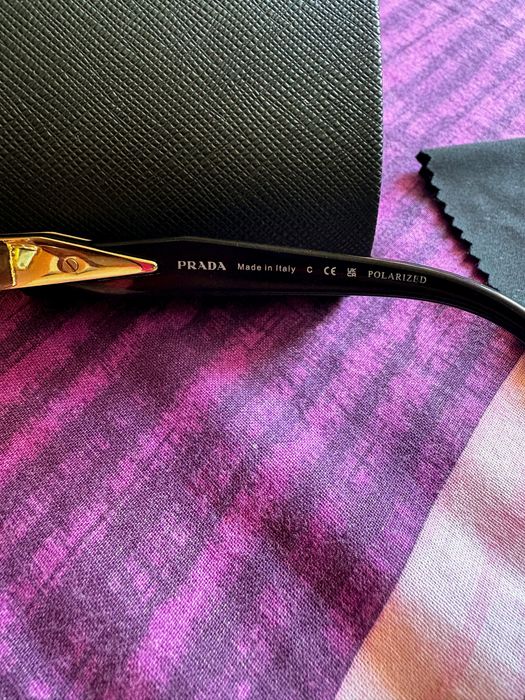 Слънчеви очила Prada