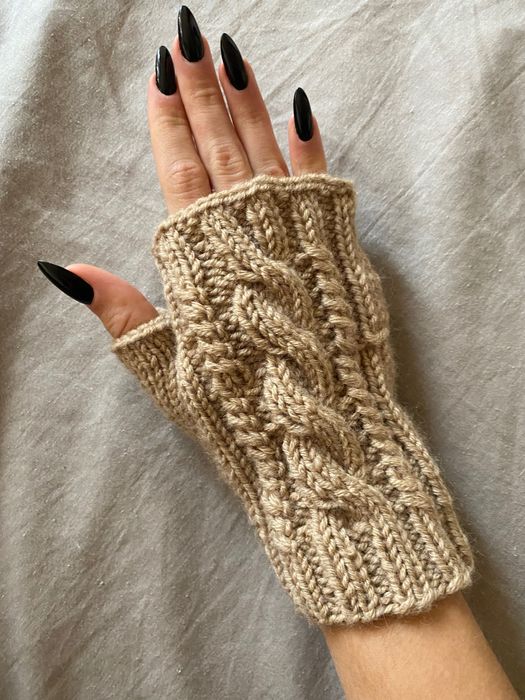 Ръчно плетени ръкавици