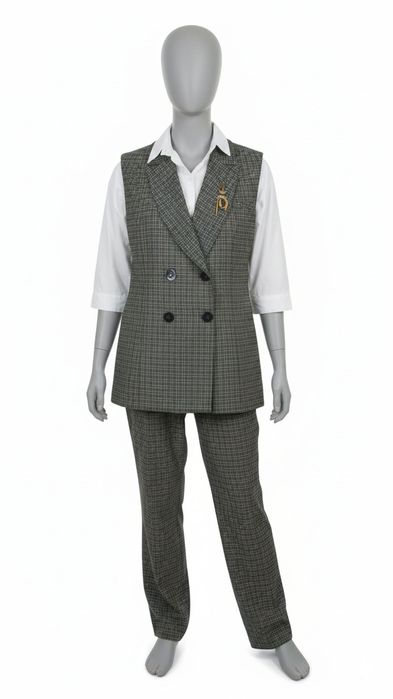 Продам костюм женский