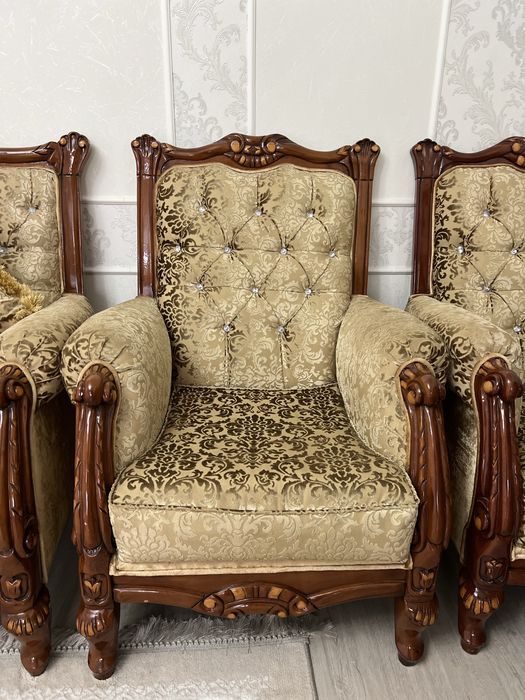 Диван, кресло мебель гостиной