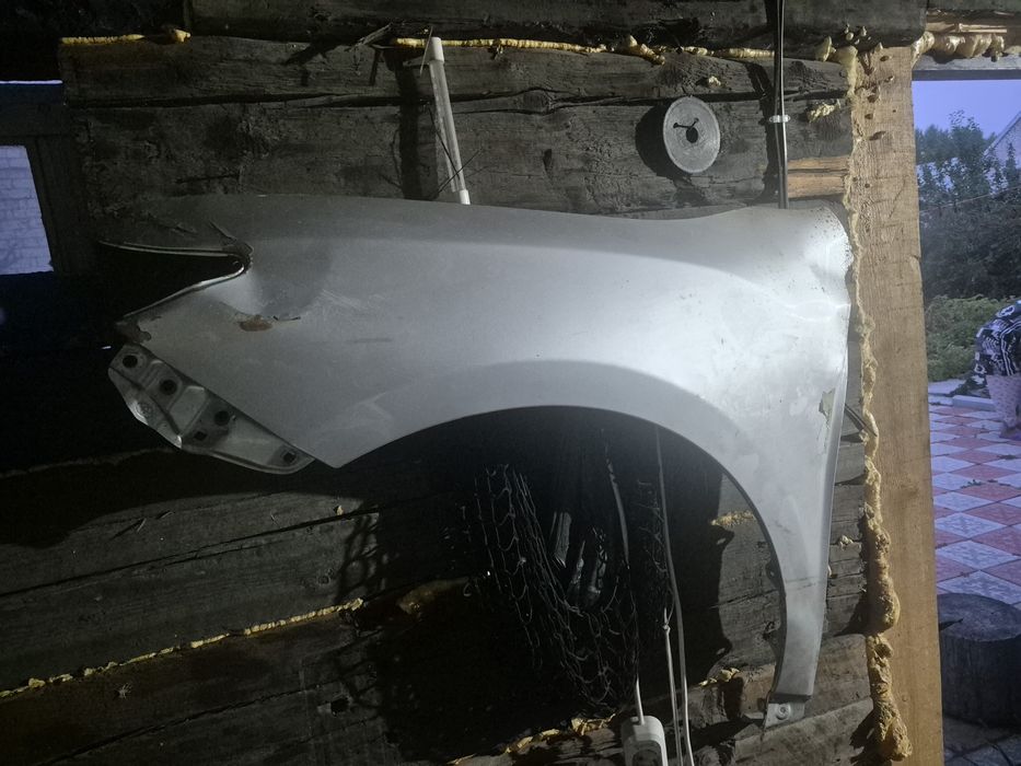 Крыло от Камри 50 Европеец