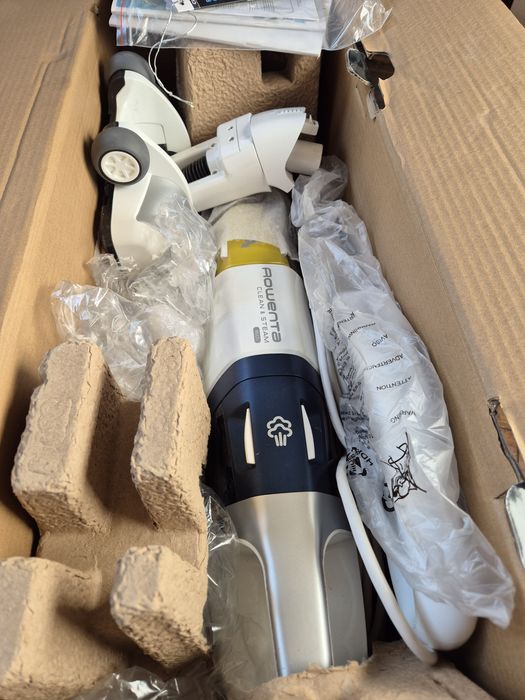 Rowenta Clean and Steam Multi – Aspirator si mop cu abur 3 in 1