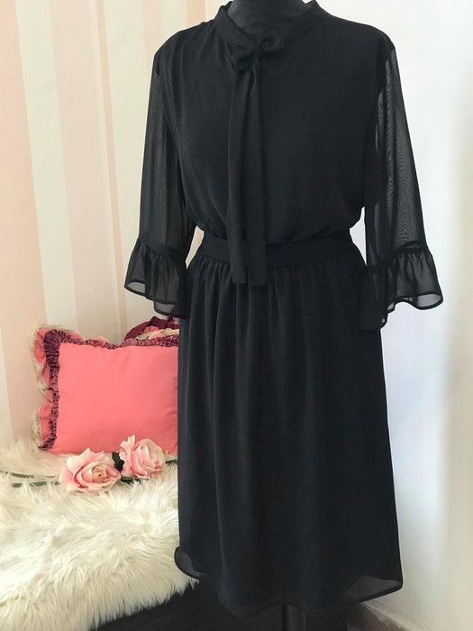 rochie noua din voal, la maneci si in talie elastic