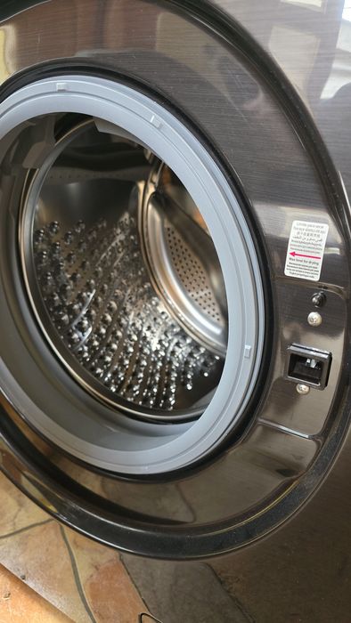 Mașină de spălat cu uscător Samsung WD90DG5B15BBLE, 9/6kg - CA NOUĂ