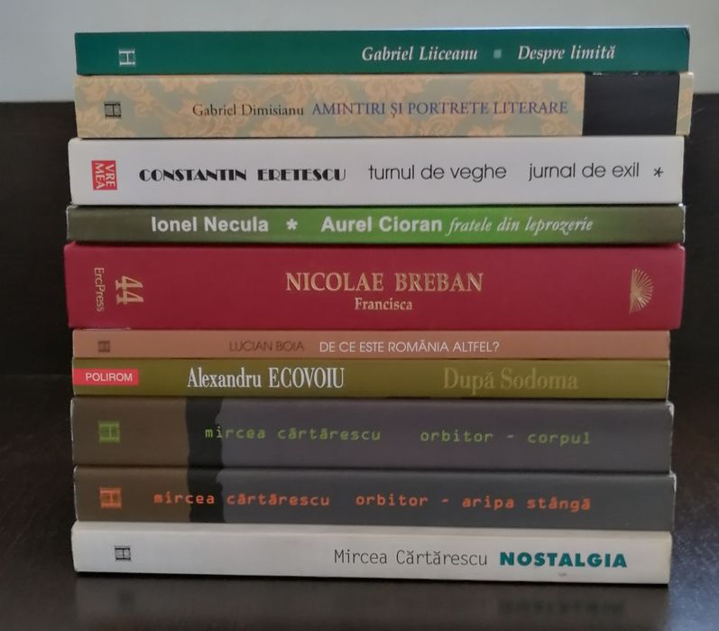 Vând cărți noi, în stare bună.