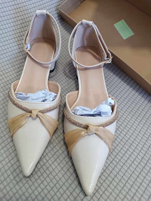 Pantofi eleganți fara toc