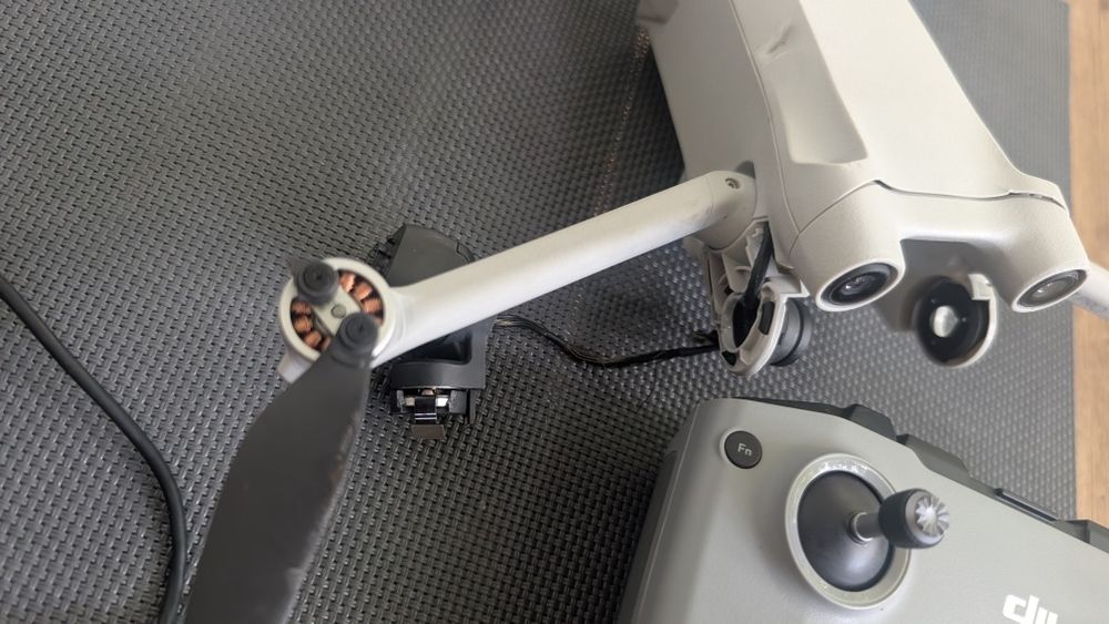 Drona Dji mini 3 pro