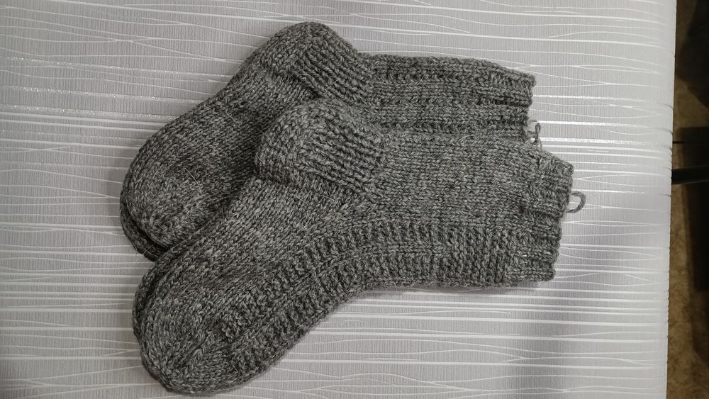 Носки ручной работы