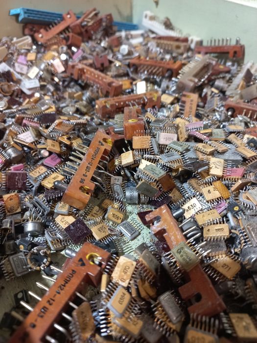 Принимаем радиодетали платы