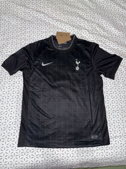 Tricou Dragusin Tottenham away sezonul nou 2025-2026 fotbal