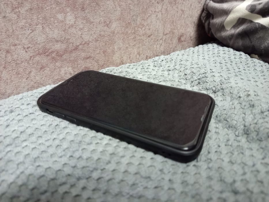 Обменяю iphone 11 (128gb)