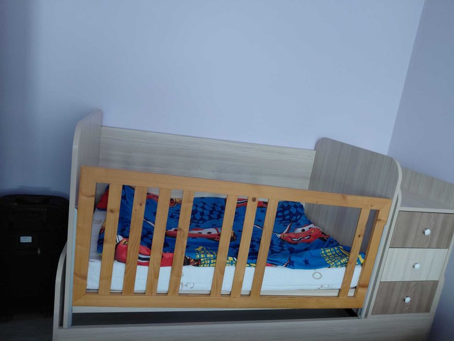 Бебешко легло+матрак(трансформиращо)