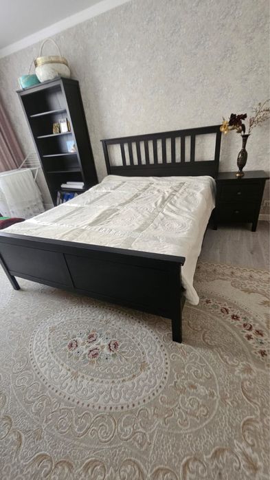 Продам мебель кровать тумбу
