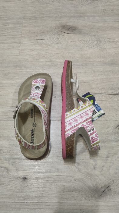 Сандали для девочки