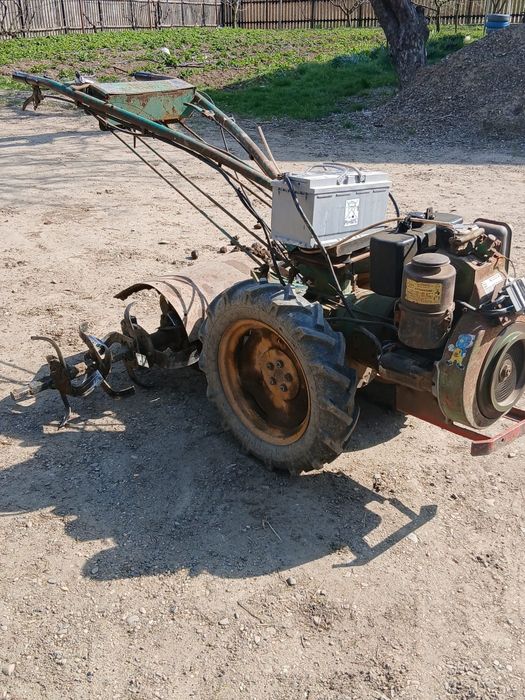 Vând motocultor 16 cp