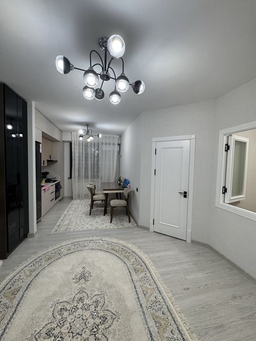 Квартира сотилади 56кв 3 хона килинган 10 этаж рохатда куругда