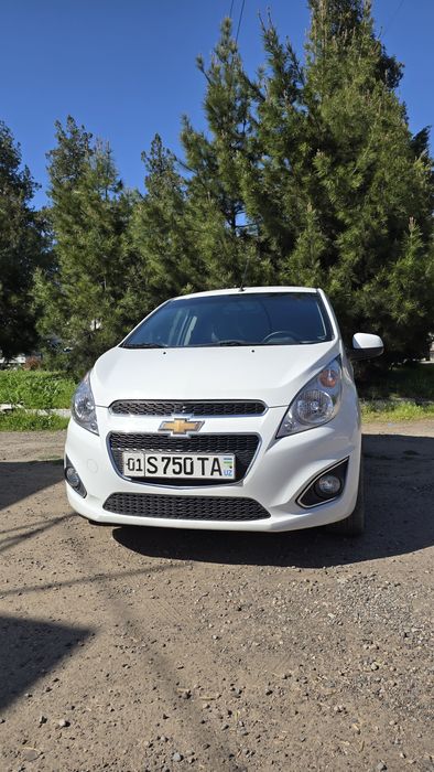 Spark ishqibozlari uchun RADNOY Spark 2022 oq 68198km MEHANIKA.