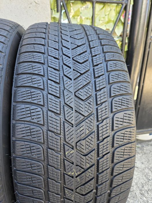 Vând patru anvelope de iarna pirelli 315 35 22/ 275 40 22dot 0823