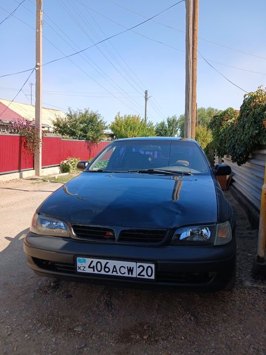 Продам Тойота карина