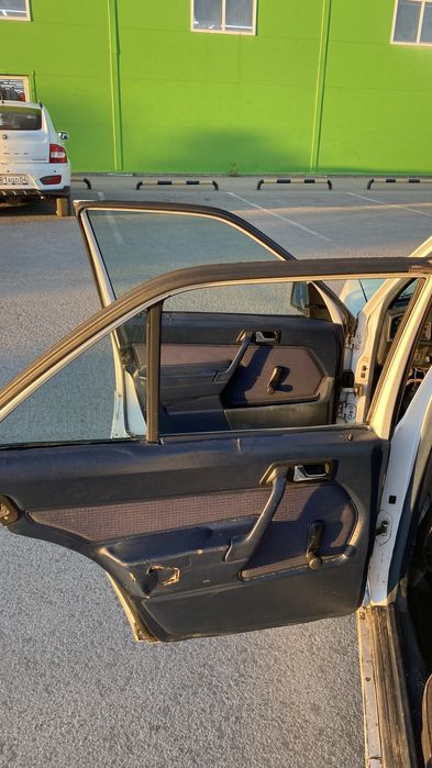 Продам Mercedes 190 w201 2.0 мкпп 5ст.