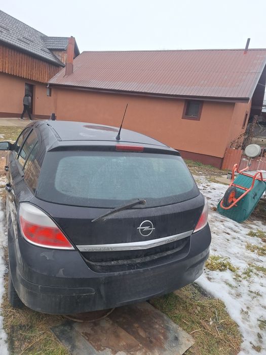 Dezmembrez Opel Astra H 1.7 Diesel
