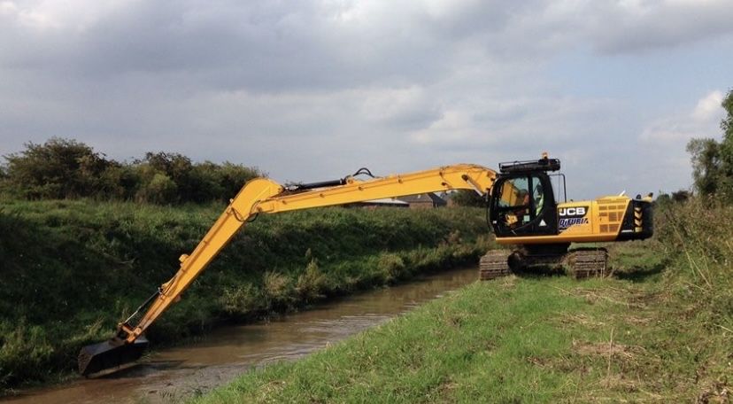 Экскаватор услуг Стрела 16 метр.  Котлован Чистка Зовур Закан