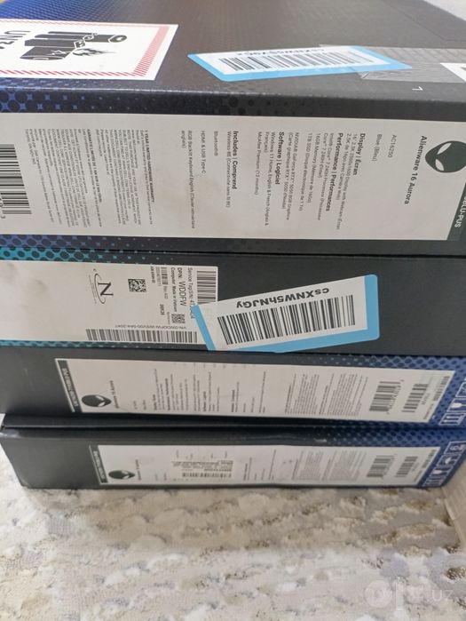 Dell Alienware 16 Aurora (модель AC16250) в синем цвете (Blue).