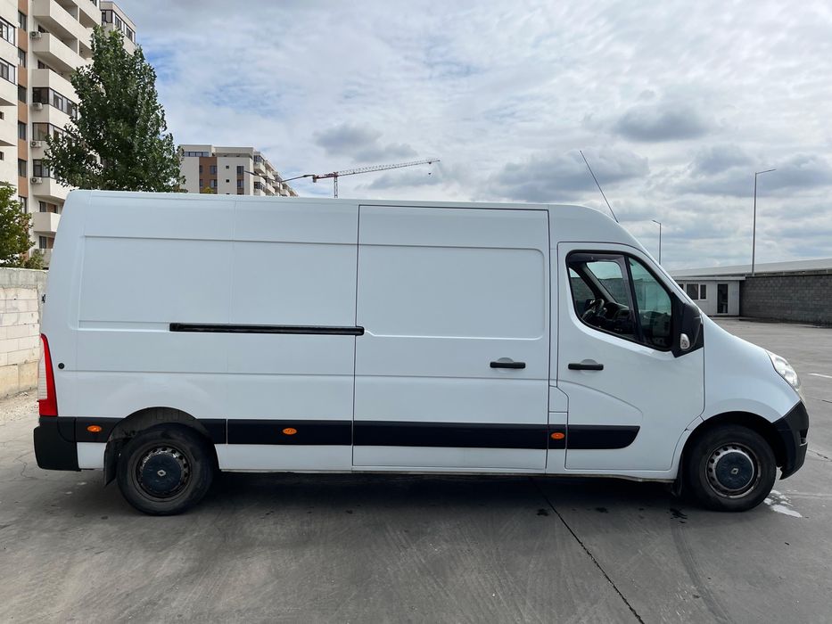 Vând Renault master