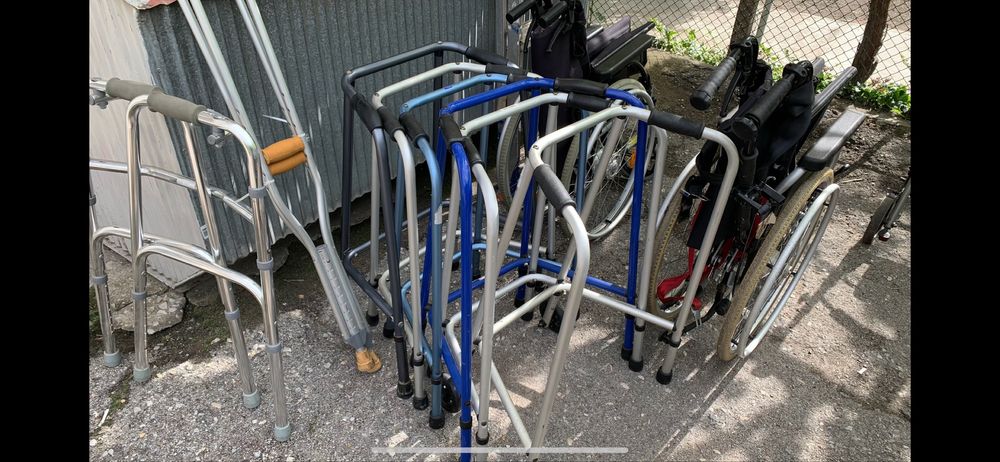 Ролатор / проходилка за възрастни/