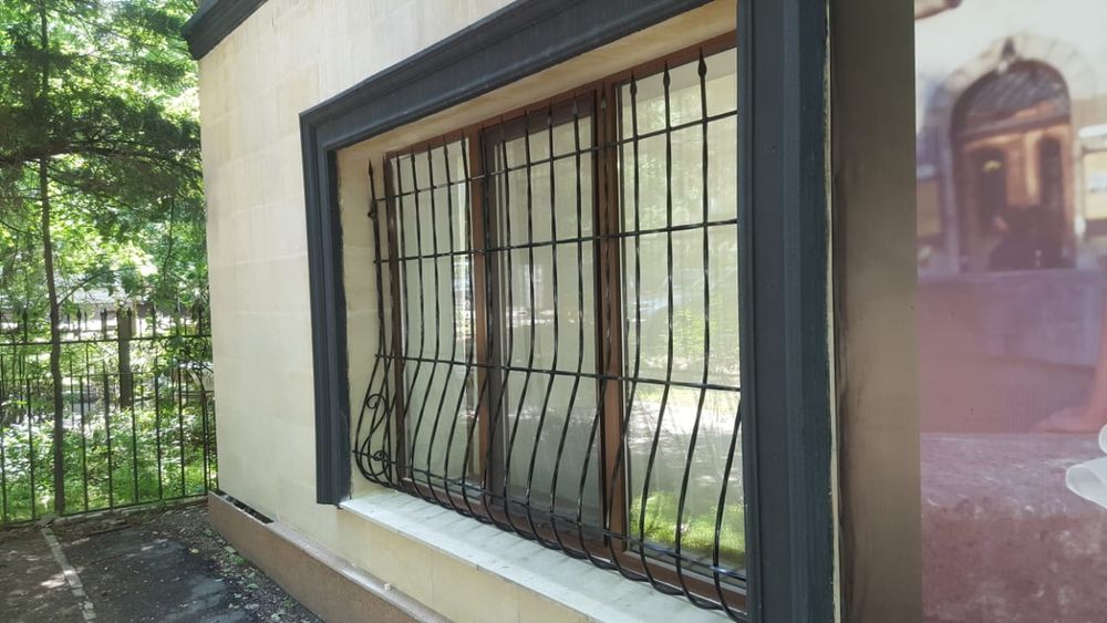 Решетки на окна двери заборы