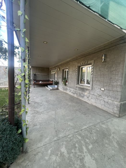 Nazarbekda uy sotiladi !