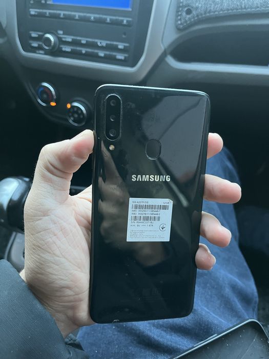 Realme c33 va samsungA20