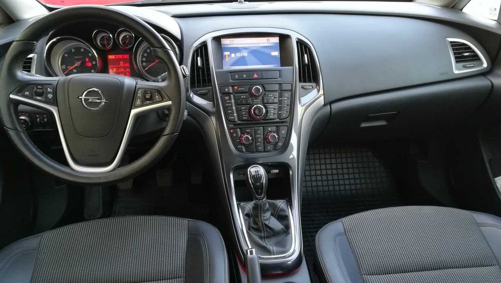Opel Astra J Sport Tourer 2013 Diesel 1700 CC 110 CP 216000 km