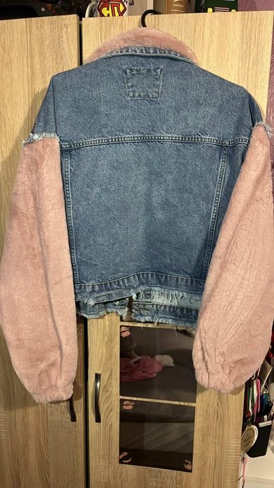 Дамско нежно яке подходящо за есента и пролетта