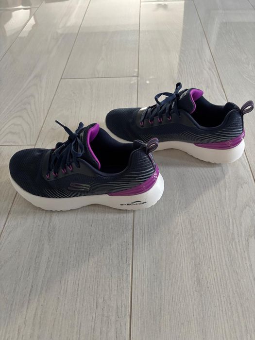 Adidasi Skechers marimea 36