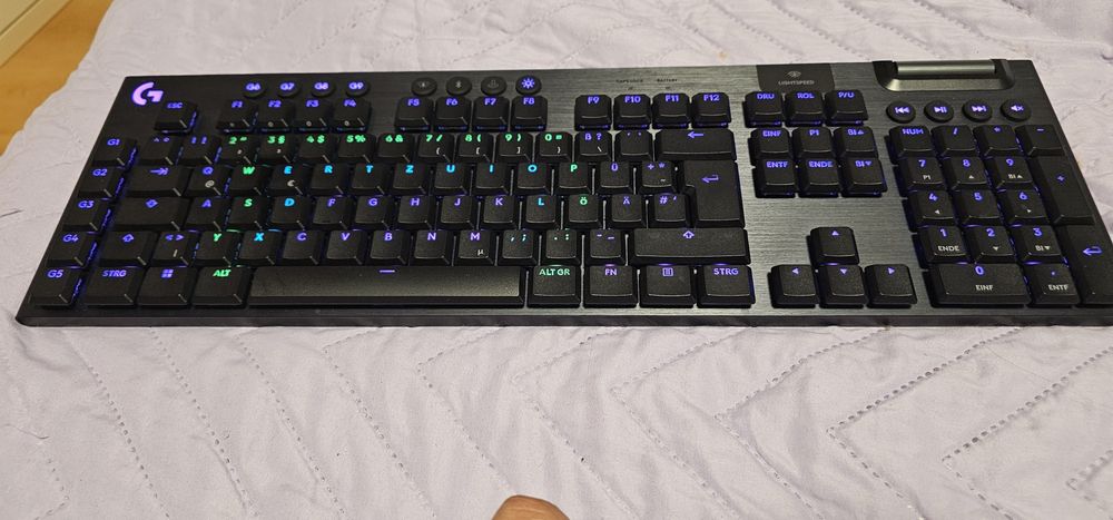 Logitech G915X lightspeed. Механична безжична геймърска клавиатура
