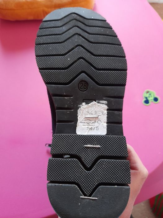 Vând ghetuțe fetiță